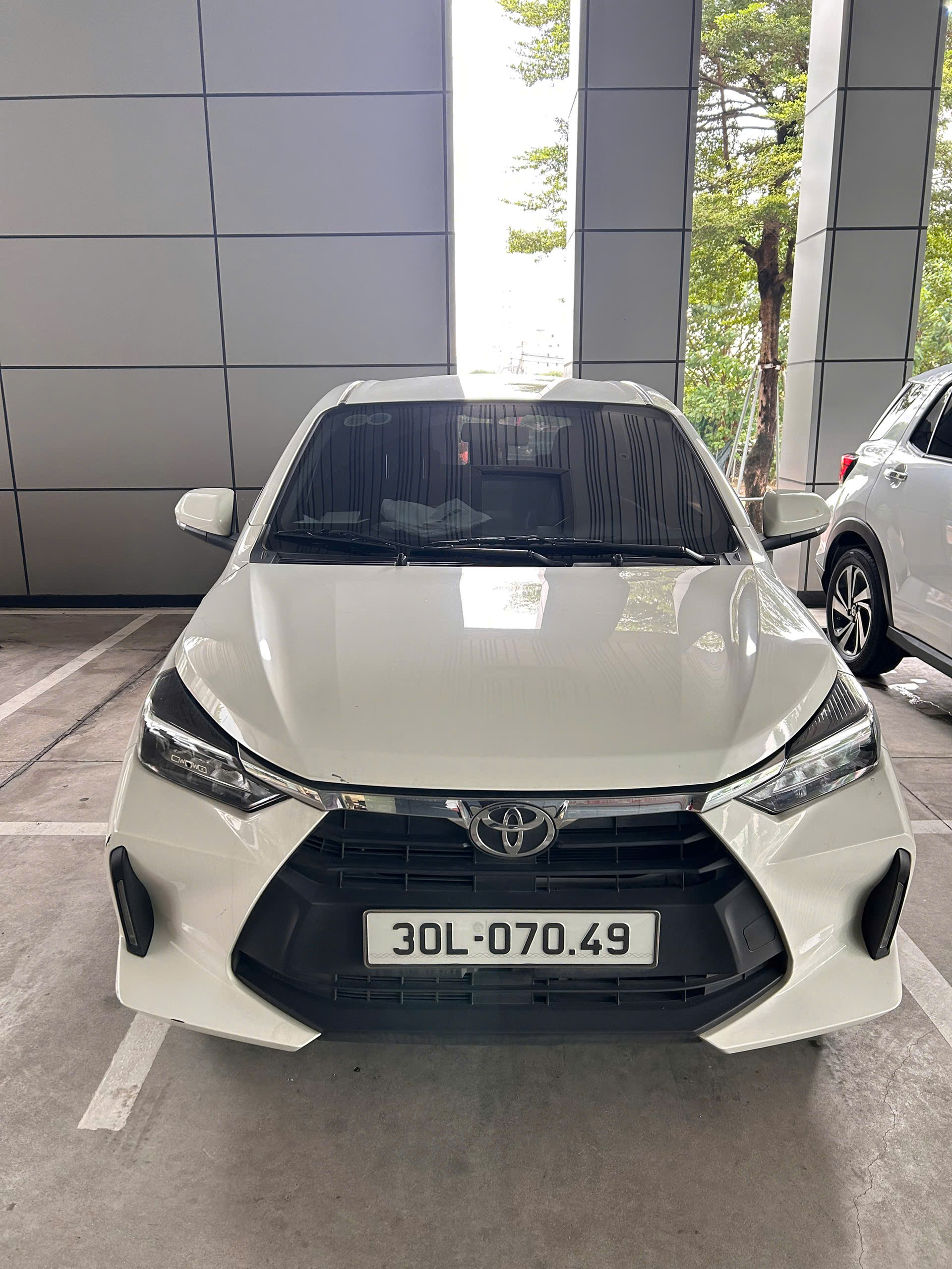 Toyota Wigo 2024 màu trắng, odo 2v1 xe còn rất mới